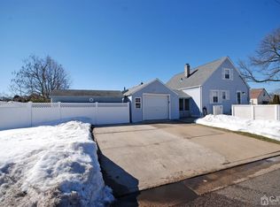 344 Giles Ave, Middlesex, NJ 08846