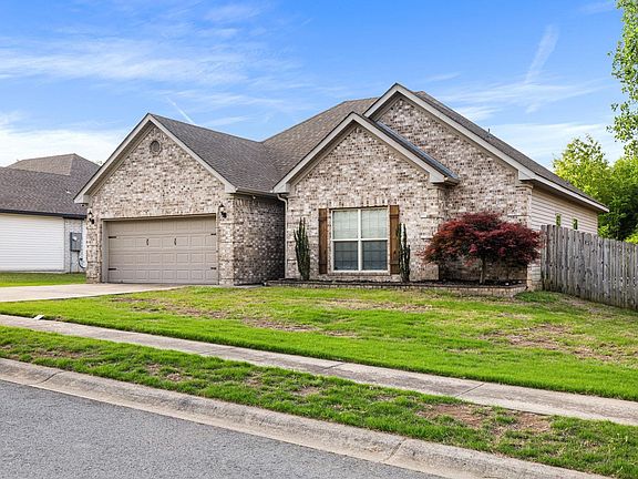 2nd image of 516 Crepe Myrtle Loop