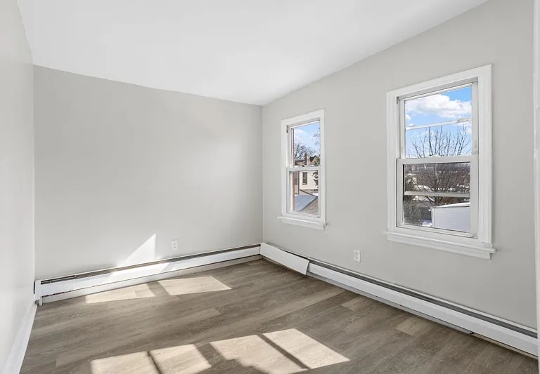 415 Wood St — Photo 13