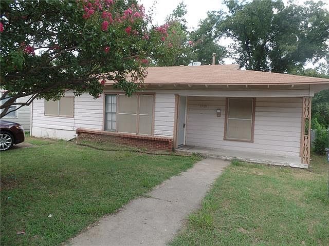 2nd image of 1229 Marion Ave