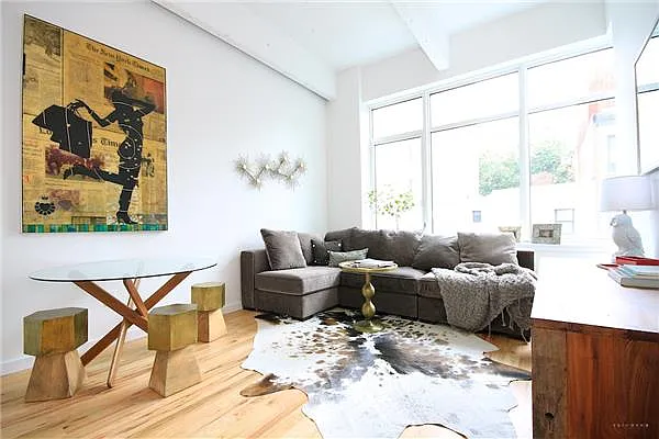 Rented by Triumph Property Group | media 10