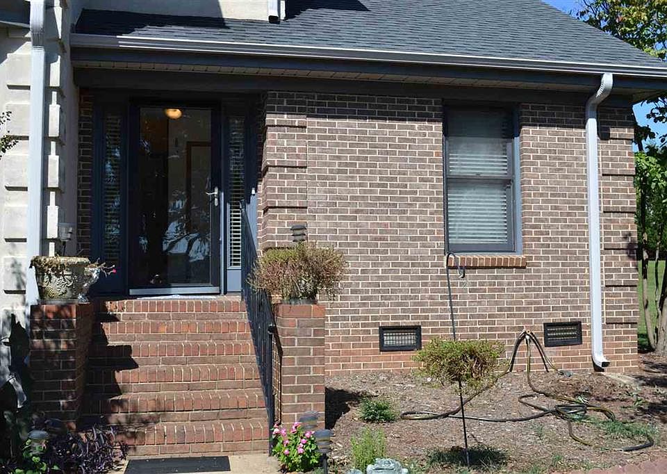 2nd image of 1007 Cobbs Glen Dr