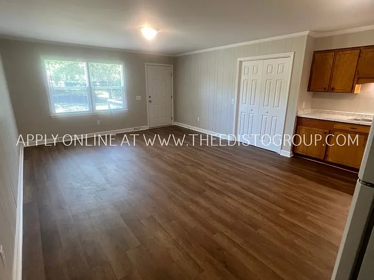 1211-1215 Ellis Ave — Photo 13