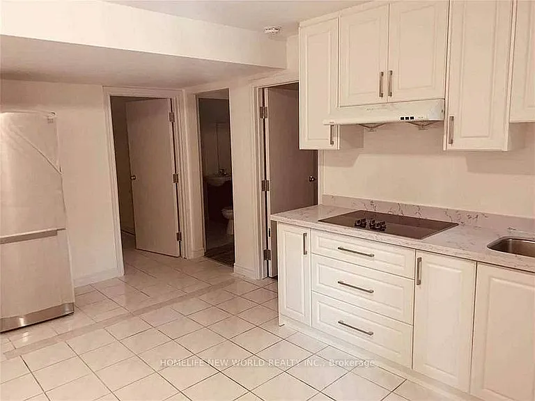 30 Rural Ave #BASEMENT — Photo 3