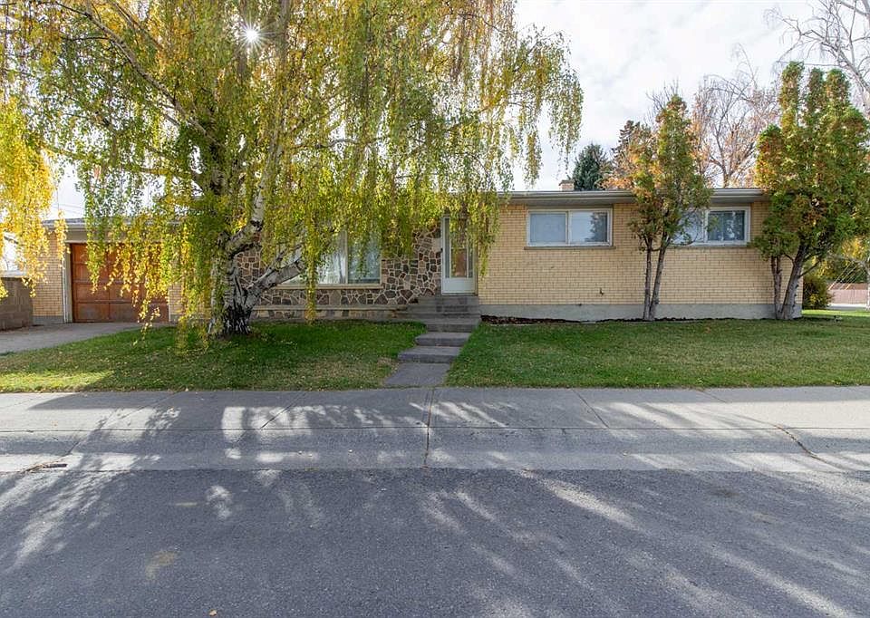 1st image of 2504 7th Ave N