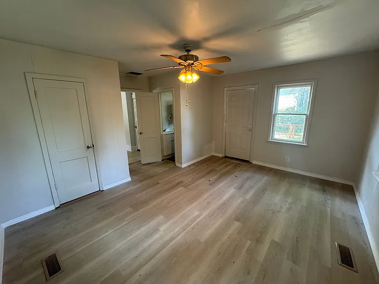 934 N National Ave — Photo 28