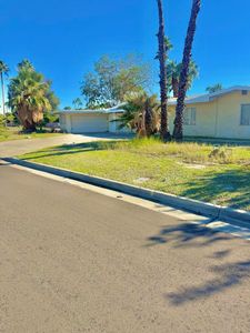 995 E Chia Rd, Palm Springs, CA, 92262