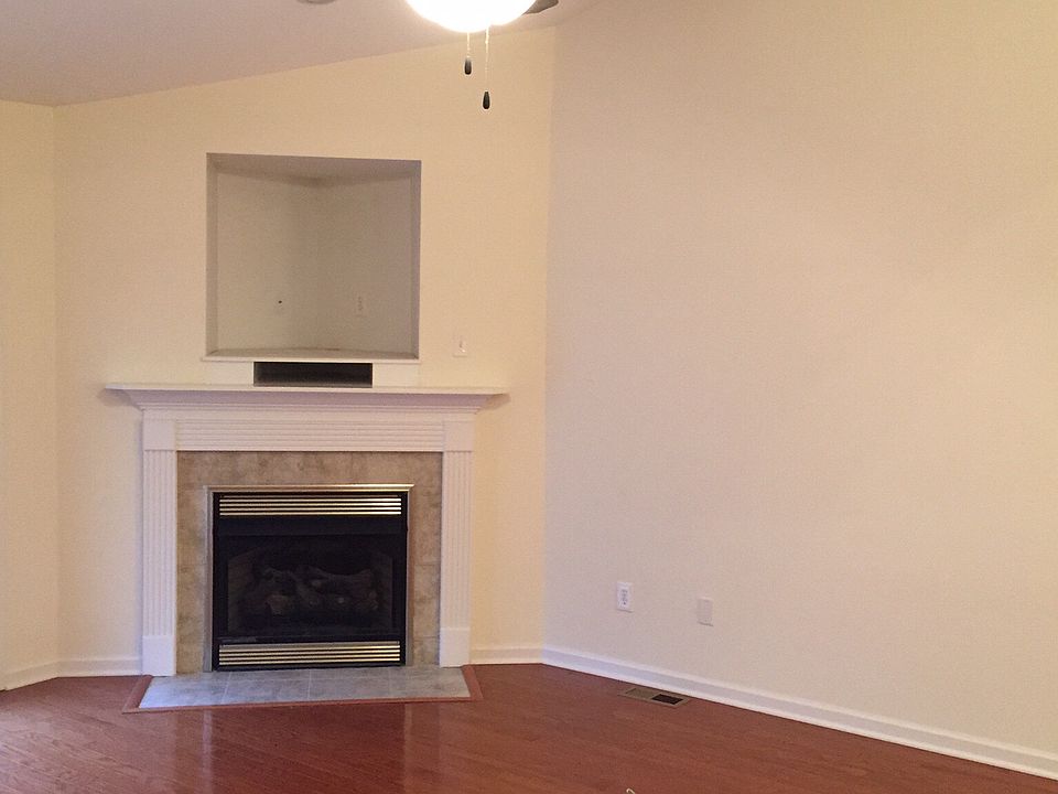1st image of 8800 Carriage House Way