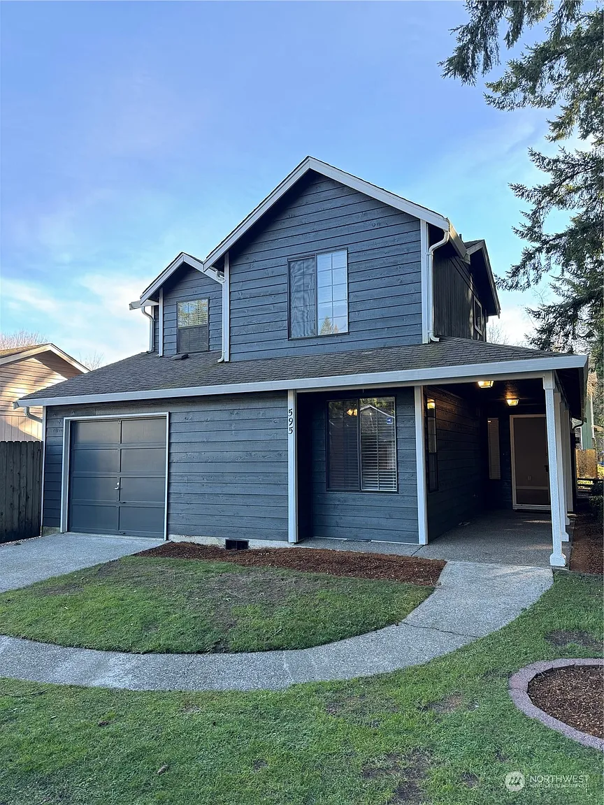 595 Malibu Drive SE photo 1