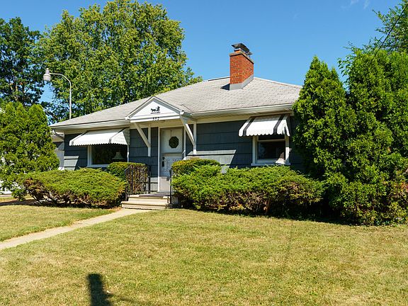 3rd image of 552 Orleans Ave