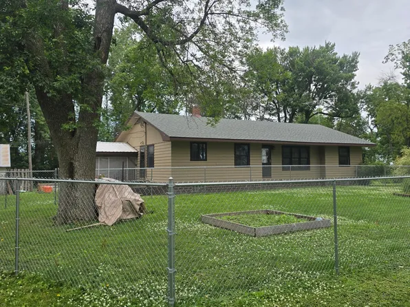 81927 120th St, Glenville, MN 56036