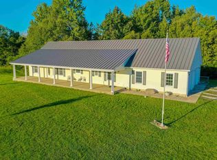 9933 S America Rd, La Fontaine, IN 46940