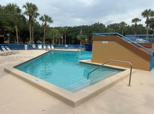 15545 Miami Lakeway N APT 303, Miami Lakes, FL 33014