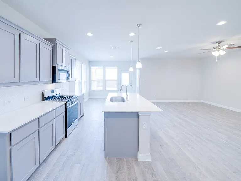 413 Roundstone Rd — Photo 6