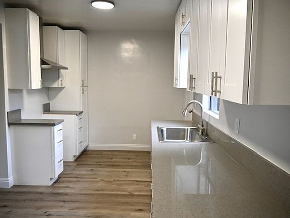 5th image of 1210 W 88th St #1/2