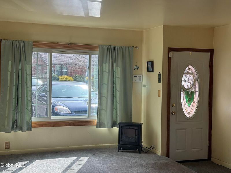 5th image of 1032 Bill Road