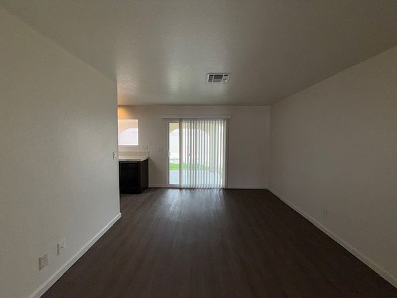 5th image of 474 Old Palms Dr