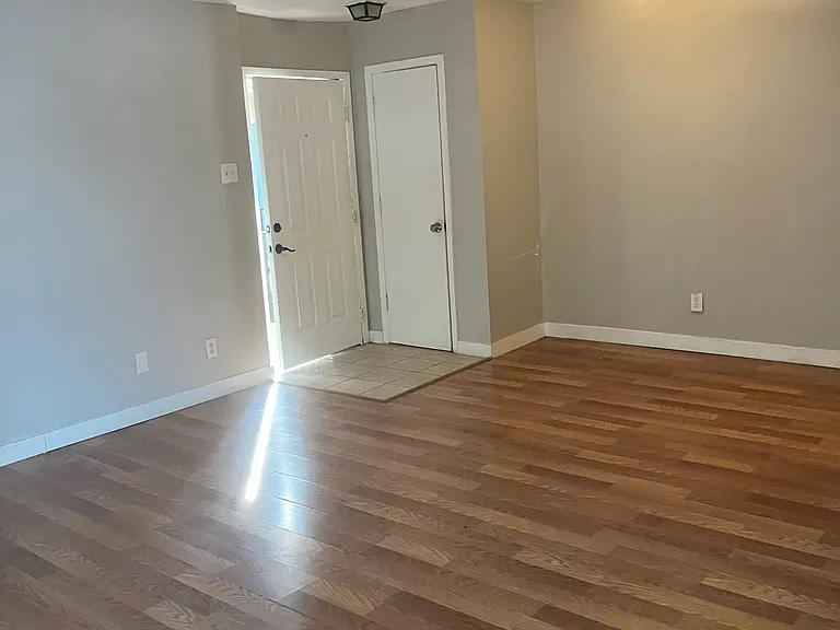 4429 Bowser Ave #105 — Photo 13