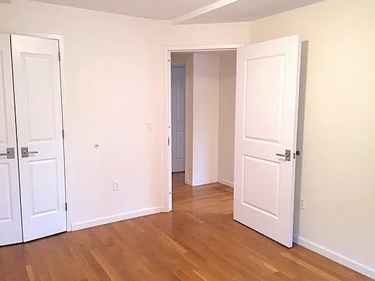 Rented by Astoria Realty | media 4