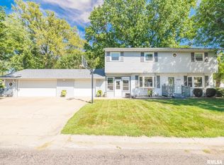 500 Manor St, Pekin, IL 61554