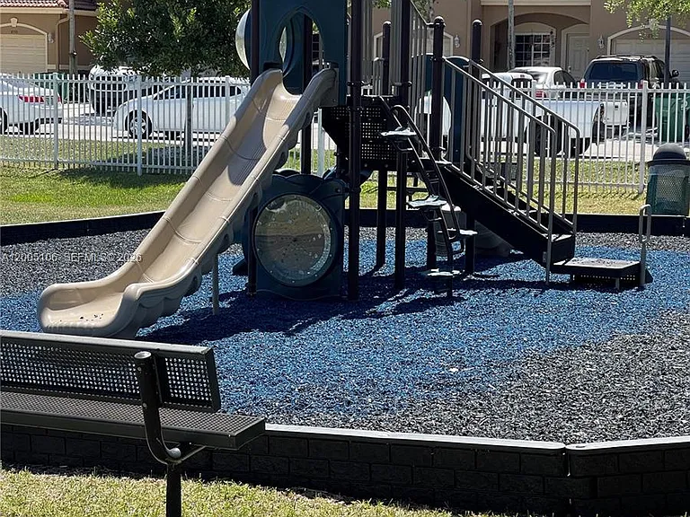 21477 SW 85th Psge #21477 — Photo 21
