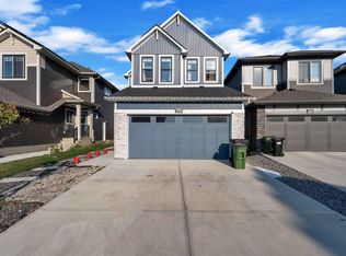 4339 Hawthorn Lndg SW, Edmonton, AB T6X 3A1