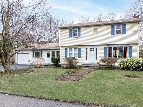180 Birkshire Dr, Warwick, RI 02886
