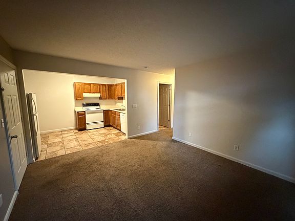 4th image of 7240 Warren Sharon Rd #8