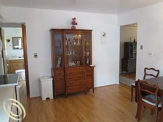 5th image of 8498 Huron River Dr
