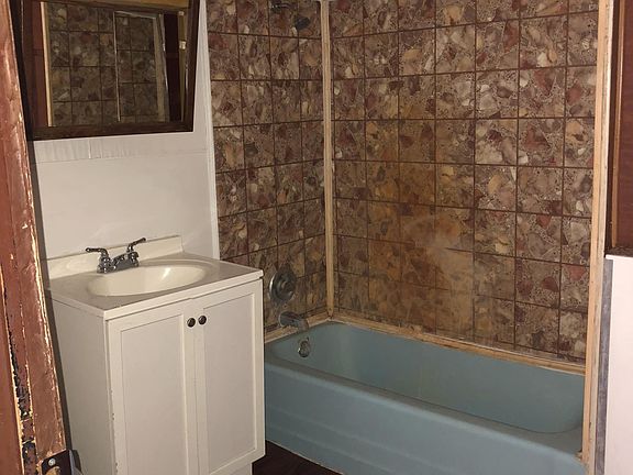 5th image of 4902 E 8th Ave