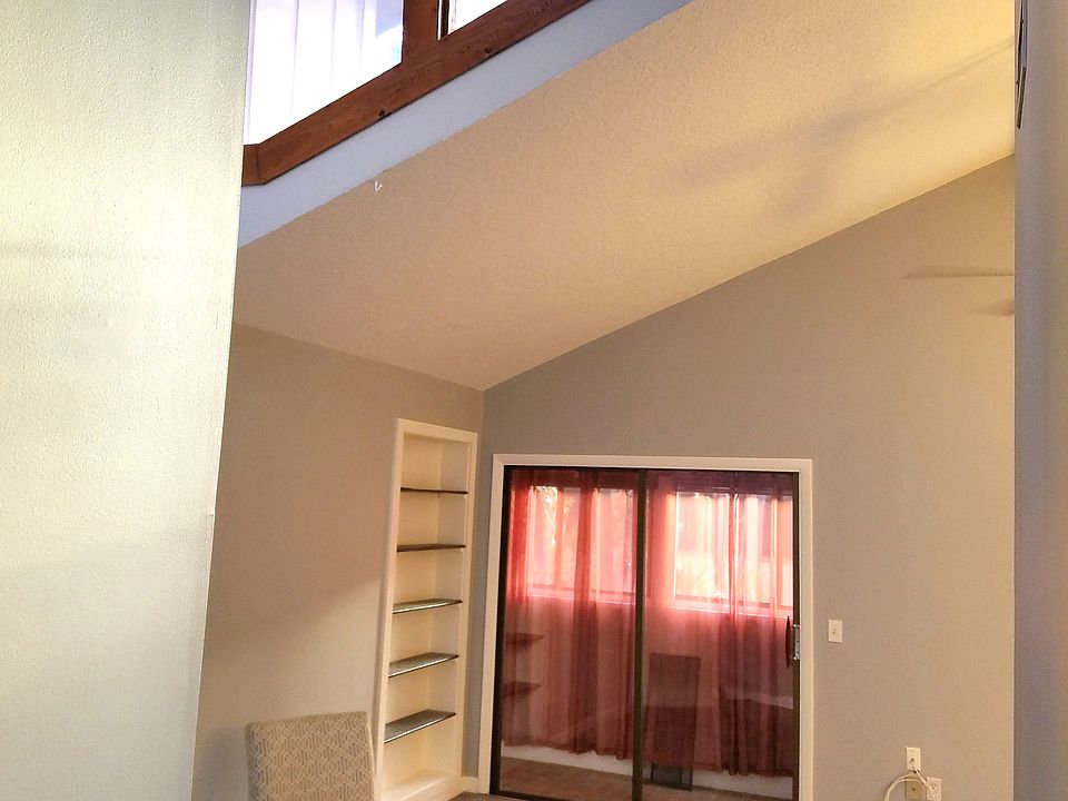 Family room 1