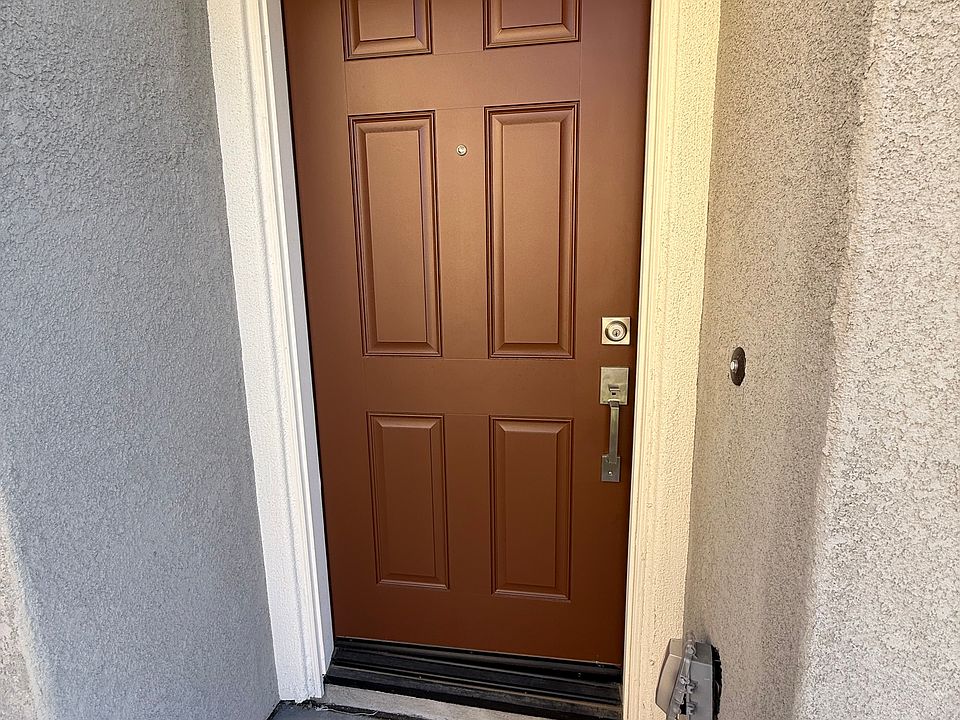 1st image of 37119 Starbuck Cir #1