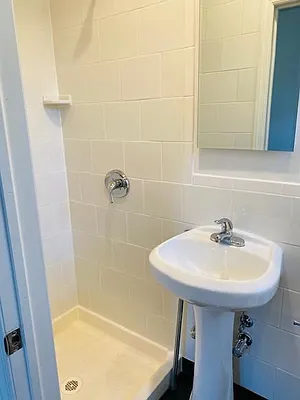 Rented by Bank Neary | media 16