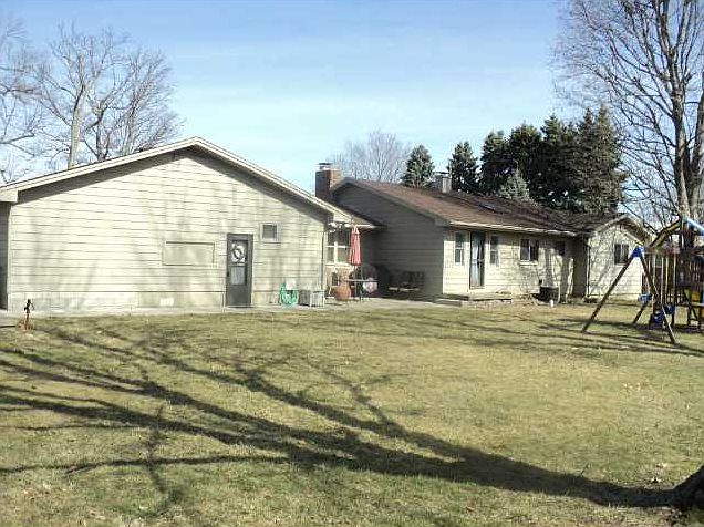 2nd image of 1451 E Main St