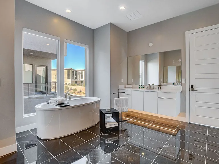 5289 Feathertop Dr — Photo 49