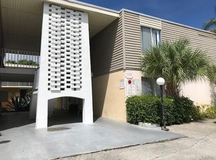 1500 Crescent Cir Unit B-211, Lake Park, FL 33403