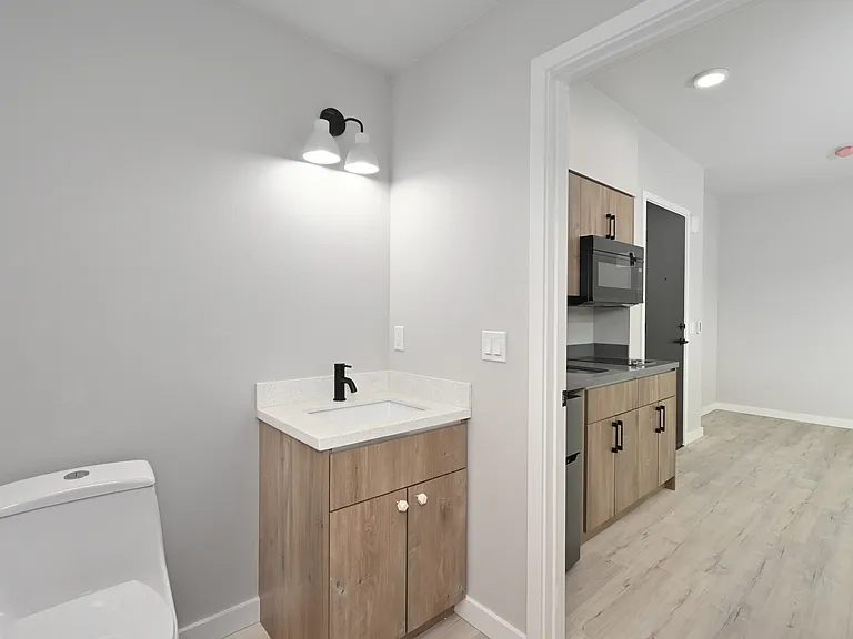 Clara Apartments — Photo 56