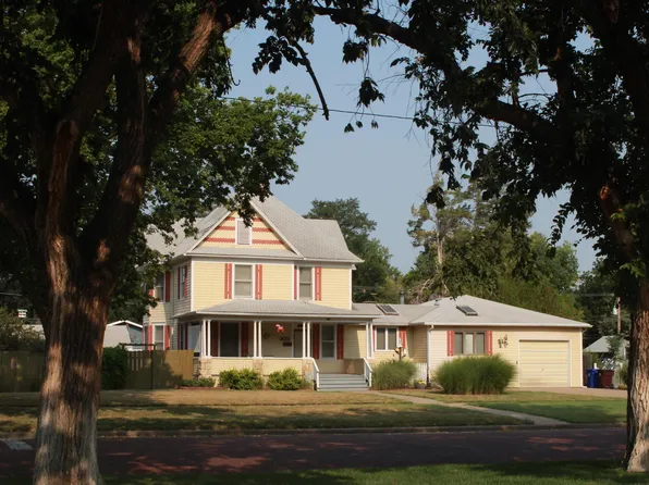 303 N Main St, Lindsborg, KS 67456