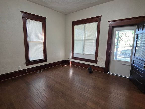 5th image of 1530 S Topeka Ave