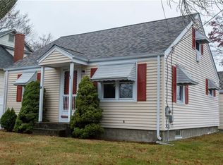 30 Rhodes Ave, Riverside, RI 02915