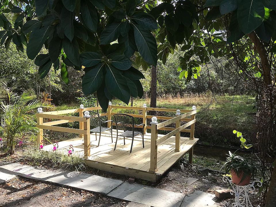 Treed Deck over creek. Great