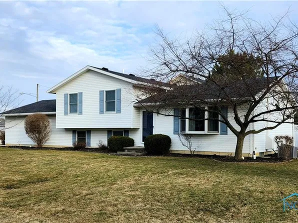 1200 Johnson Dr, Fostoria, OH 44830