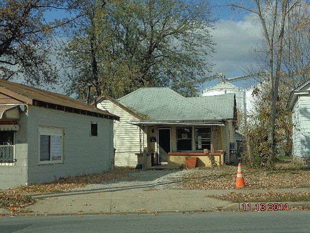 1st image of 1437 W 9th St