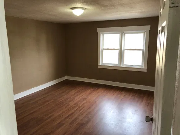 1385 Allison Ave, Washington, PA 15301