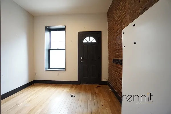 Rented by Rennit Inc. | media 32