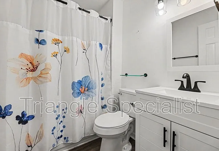 1012 Askham Dr — Photo 10