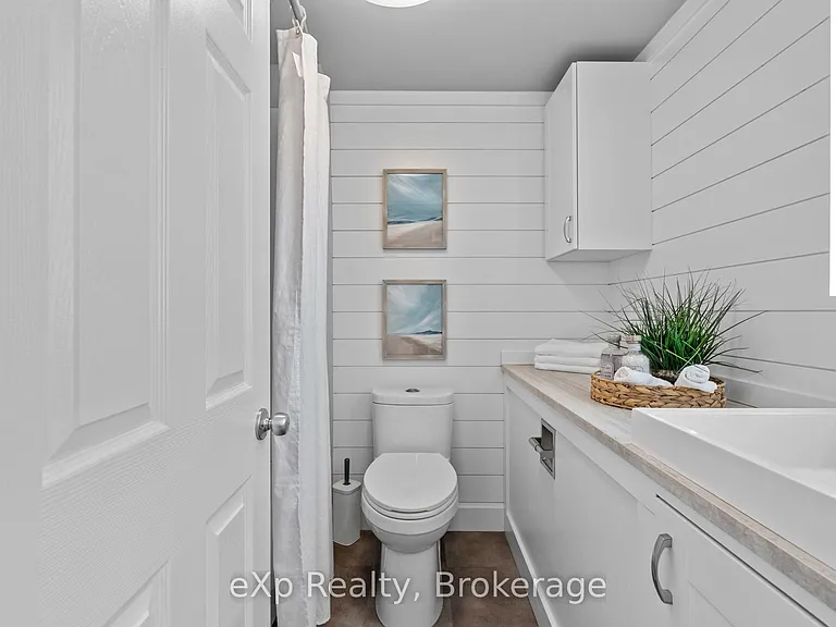 236 Sydenham St — Photo 20