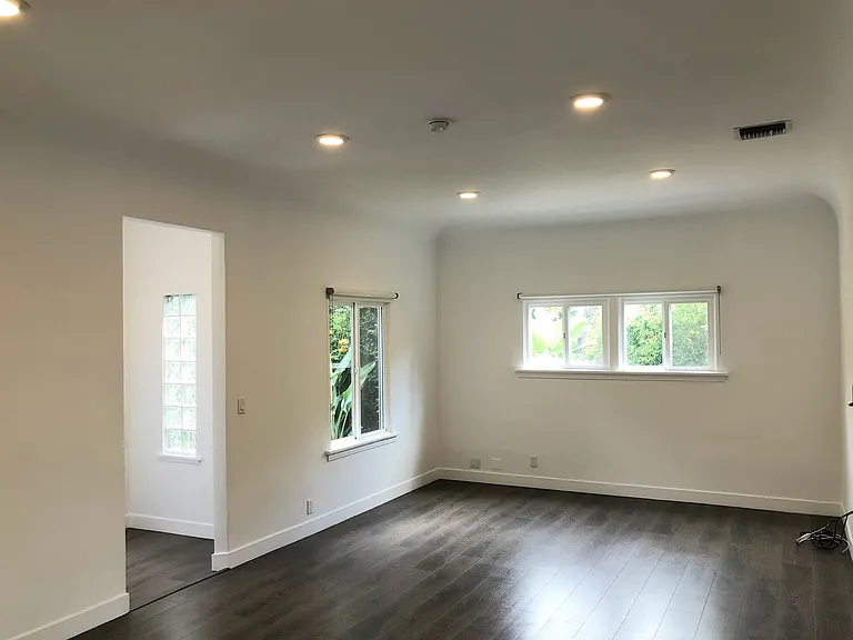 8538 W Knoll Dr — Photo 6