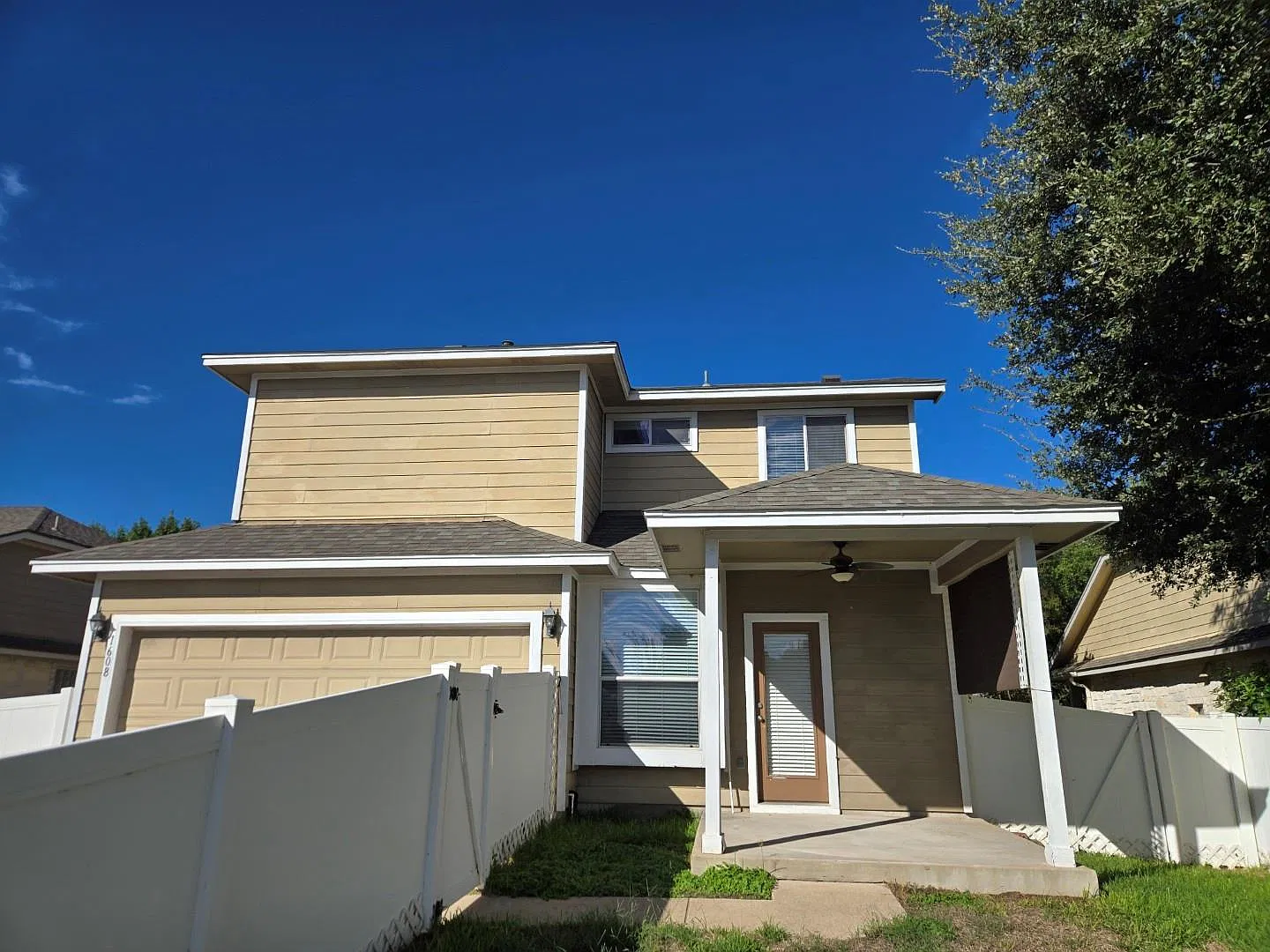 3 bed, 2.5 bath, 1628 sqft, $1,950 — Photo 2