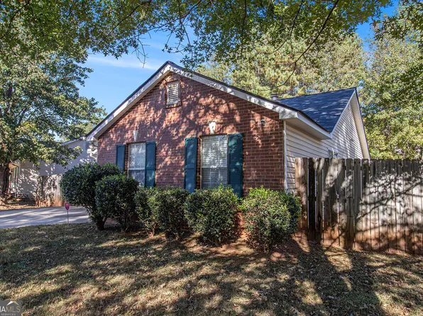 3383 Homeward Trl, Ellenwood, GA 30294